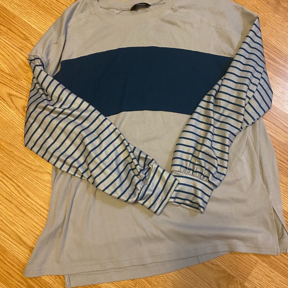 Dokotoo Striped Top